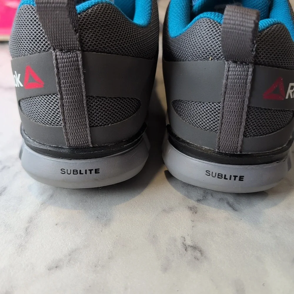 Reebok Women's‎ Size 8 Work Shoe Alloy Toe Rubber Bottom Blue And Gray